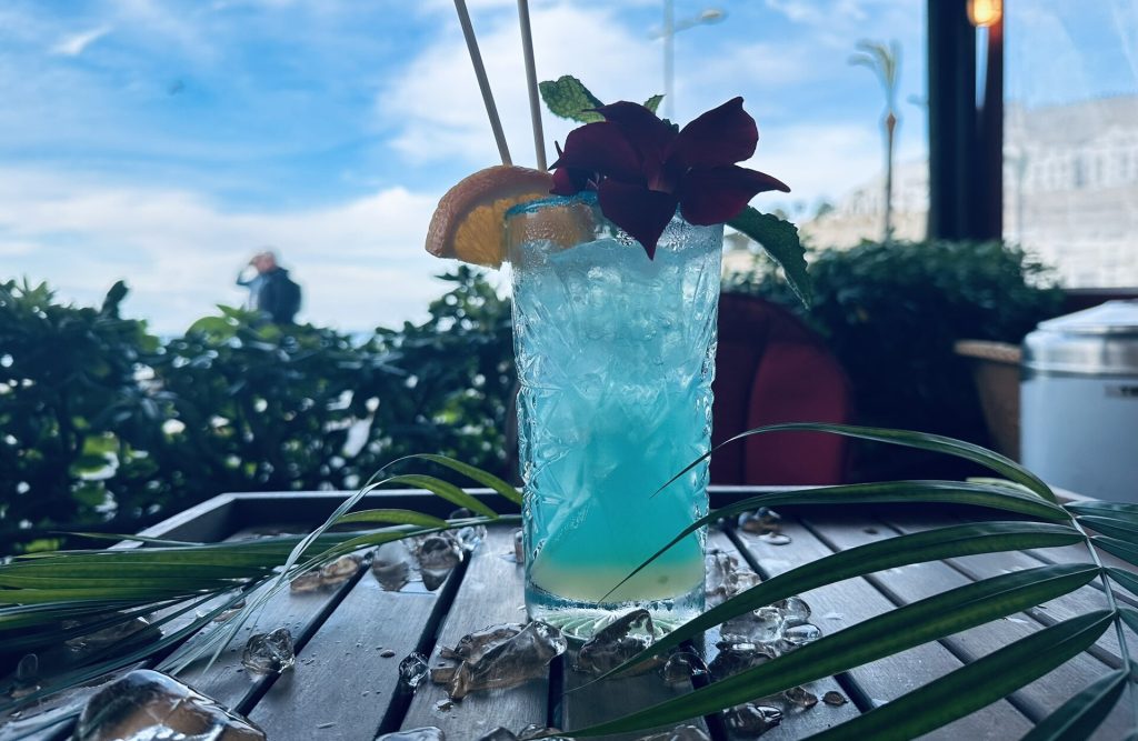 Café Delfos, los mejores mojitos y copas cerca de Peñsicola.
