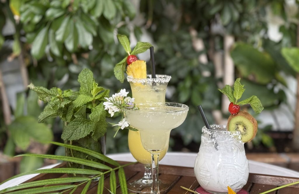 Café Delfos, los mejores mojitos y copas cerca de Sant Jordi.