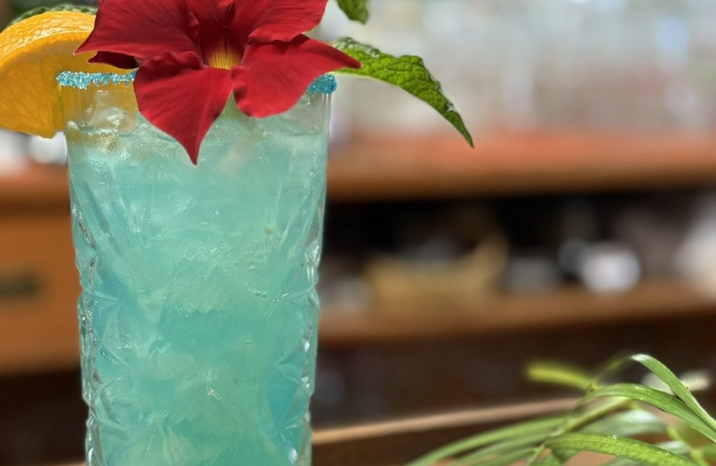 Cafe Delfos, terraceo y ambiente relajado cerca de Cervera.